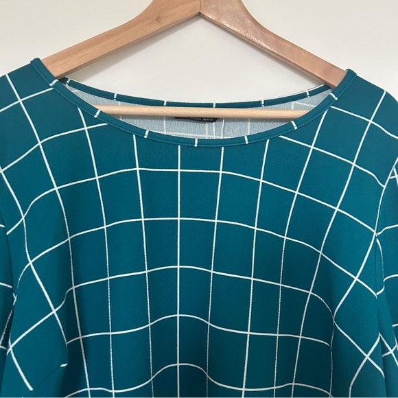 BLOOMCHIC Teal and White Checkered Top Puff Sleeves Size 18/20 New With Tags - Picture 3 of 11